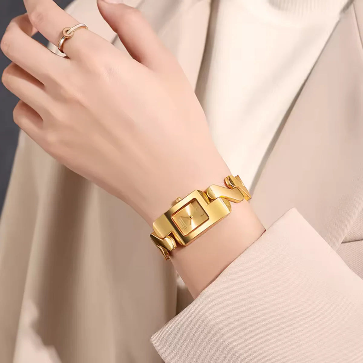 Elegant Gold Watch & Bracelet Set – Timeless Luxury for Every Moment - UG